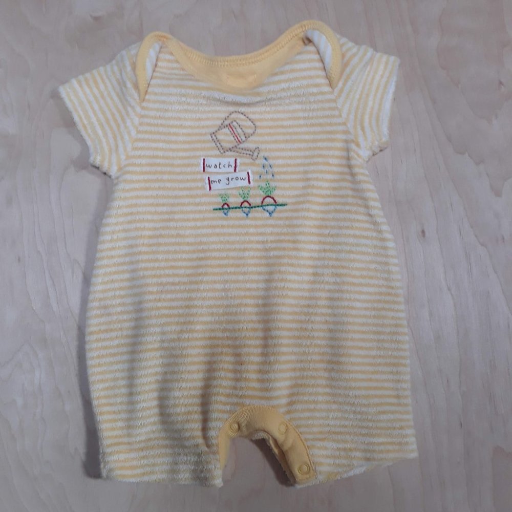 Gap Baby Onesie, Up to 7 LBS